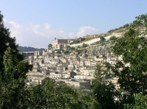 image Vista de Modica Baja, Sicilia, Italia