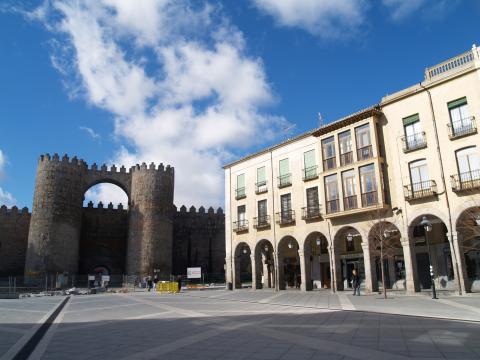 image Plaza de Adolfo Suárez o del Alcázar, Ávila