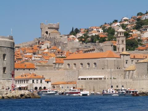 image Vista general de las murallas y torreón de Dubrovnik, Croacia