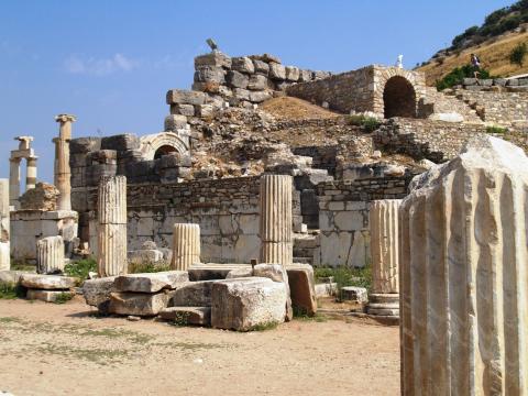 image Ruinas de baños en Éfeso, Turquía