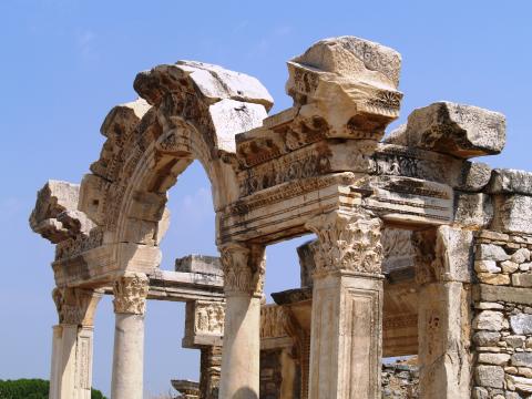 image Templo de Adriano, Éfeso, Turquía