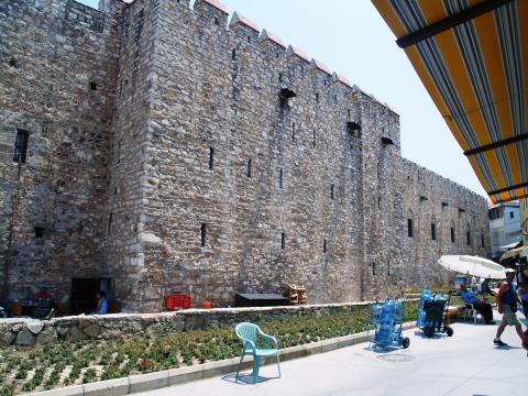 image Muralla de Kusadasi, Turquía