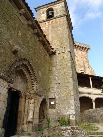 image Iglesia y fortaleza de Monterrei, Ourense