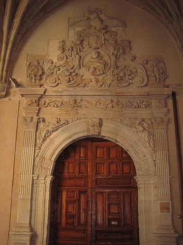 image Puerta en el Claustro del Convento de San Esteban, Salamanca