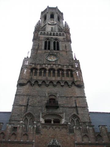 image Torre Belfry, situada en la Plaza Mayor de Brujas, Bélgica