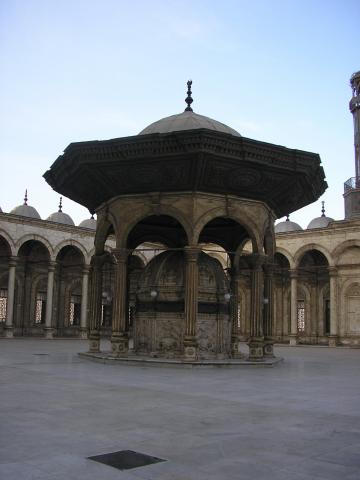 image Patio central de alabastro de la mezquita de Mohammed Ali de El Cairo, Egipto