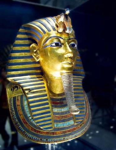 image Mascara funeraria de Tutankamón en el museo de Egipto, El Cairo, Egipto