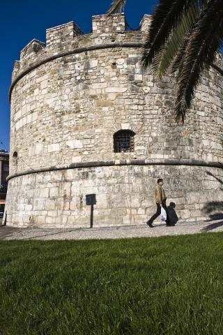 image Torre veneciana (S.XIX) de la muralla bizantina de Durres, Albania