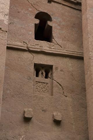 image Detalle de una ventana de Bete Maryam en Lalibela, Etiopía