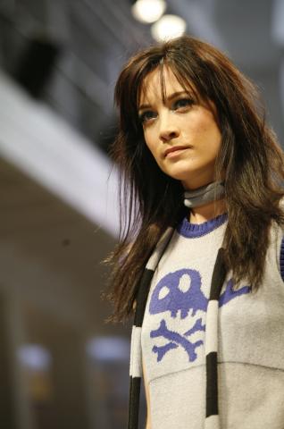 image Modelo desfilando en El Ego de la Pasarela Cibeles