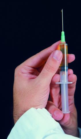 image Jeringa con aguja hipodérmica