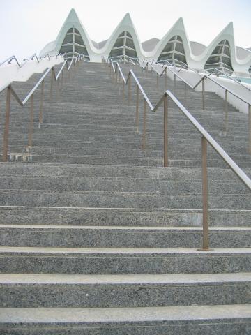 image Escaleras del Museo de las Ciencias Príncipe Felipe de la Ciudad de las Artes y las Ciencias, Valencia
