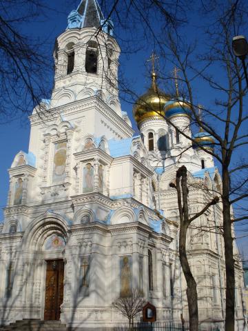 image Iglesia ortodoxa de San Pedro y San Pablo en la ciudad balneario Karlovy Vary, Bohemia, República Checa