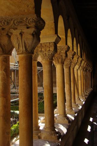 image Galería occidental  del claustro inferior del Monasterio de Santo Domingo de Silos, Burgos