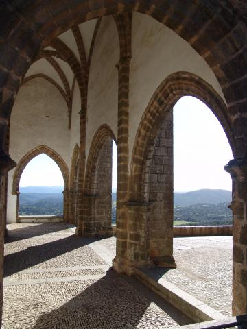 image Pórtico de la Iglesia Prioral de Nuestra Señora del Castillo, Aracena, Huelva 