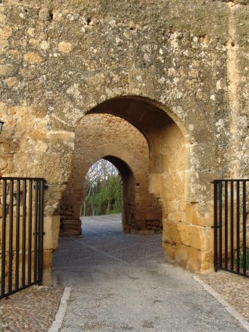 image Acceso a la Alcazaba de Carmona, Sevilla 