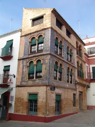 image Edificio neomudejar de Carmona, Sevilla 