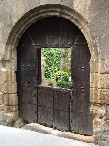 image Puerta medieval en Laguardia, Álava 
