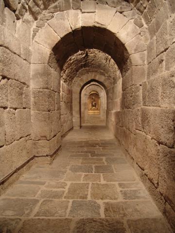 image Tunel del Monasterio de San Salvador de Leyre, Navarra 