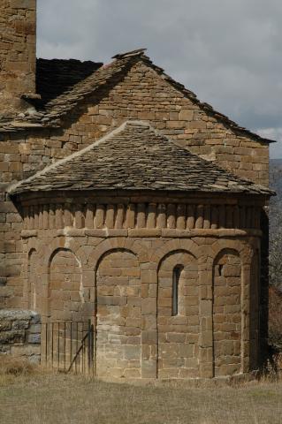 image Iglesia de Satué. Vista exterior del ábside, Huesca