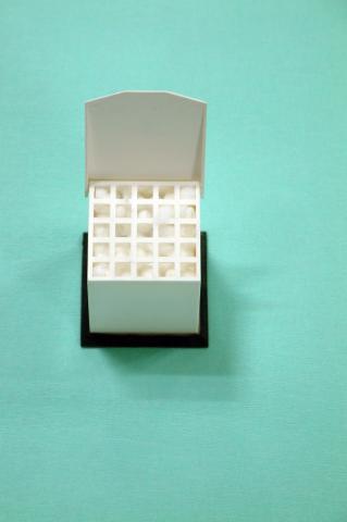 image Dispensador bolitas de algodón