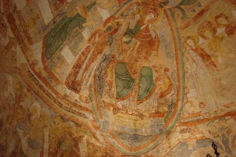 image Virgen con niño, fresco de la iglesia de Notre Dame en Montmorillon, Francia