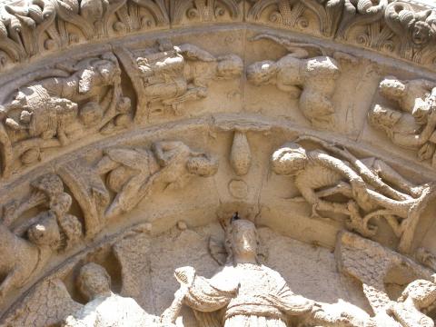 image Esculturas de la arquivolta, Pórtico Real de la catedral de Chartres, Francia