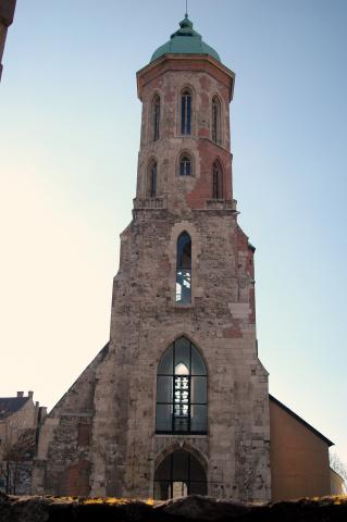 image Torre de Santa Magdalena, Budapest, Hungría