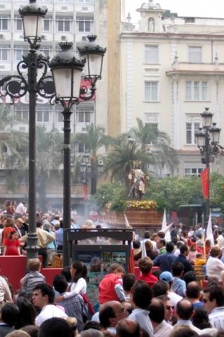 image Procesión del Domingo de Ramos a su paso por las Tendillas, Córdoba