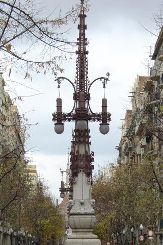 image Farola, Avenida Gaudí, Barcelona