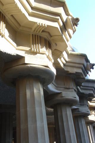 image Columnas dóricas, Parque Güell, Barcelona