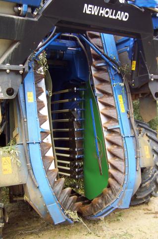 image Cosechadora de aceitunas