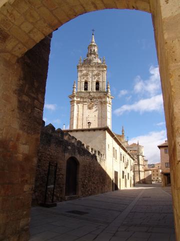 image Campanario de la Catedral de Burgo de Osma, Soria