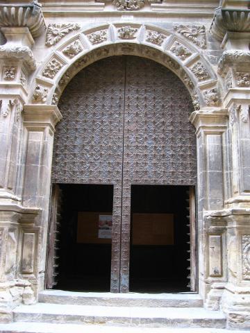 image Puerta de la Iglesia de la Asunción, Calaceite, Teruel
