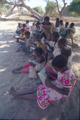 image Niños en escuela rural, Nacala, Mozambique