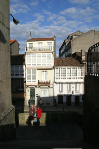 image Bajada a la calle Virxe da Cerca, Santiago de Compostela, A Coruña