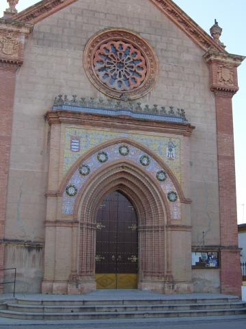 image Fachada de la iglesia de San Fernando, Villanueva del Río y Minas, Sevilla