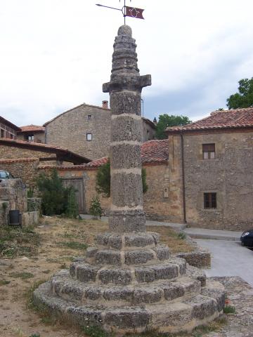 image Rollo medieval del siglo XV, Calatañazor, Soria