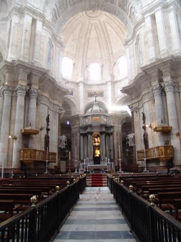 image Nave central de la Catedral de Cádiz