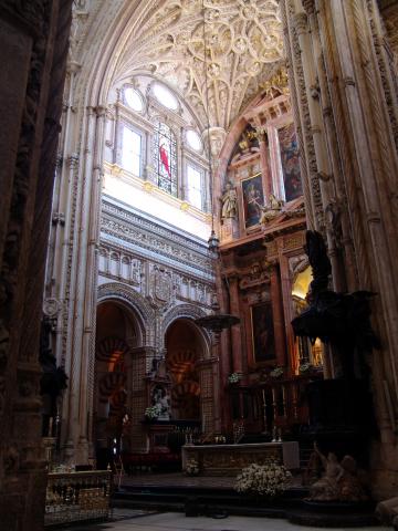 image Altar, cúpulas y bóvedas de la Catedral de Córdoba