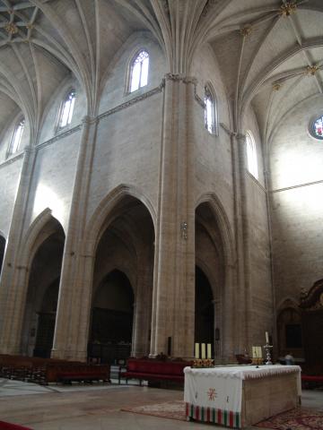 image Pilares y bóvedas, Catedral de Huesca