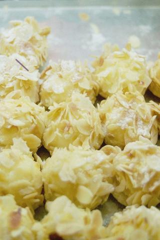 image Bolitas de almendra