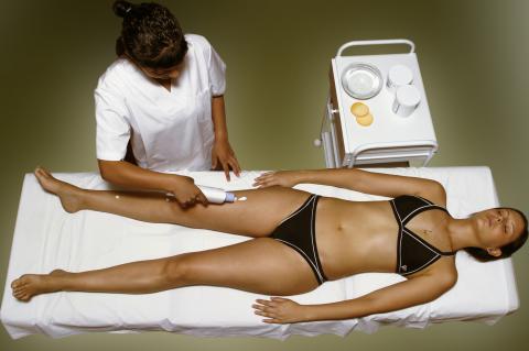 image Vendas frías: aplicación de leche limpiadora