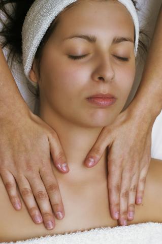 image Limpieza facial: frotaciones de cuello