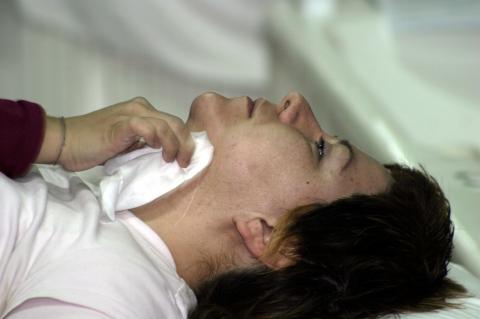 image Fotodepilación: limpieza de la zona tratada