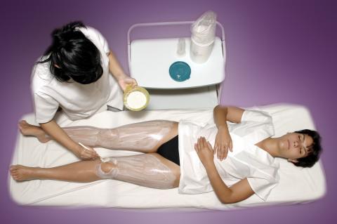 image Masaje y mascarilla corporal: aplicación de mascarilla