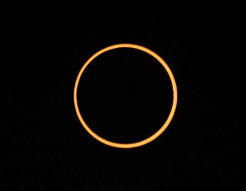 image Fase máxima del eclipse anular 03