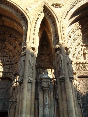 image Parteluz de la Catedral de León