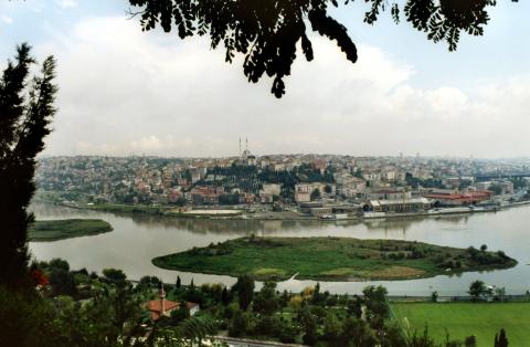 image Vistas desde el café Pierre Loti, Estambul, Turquía