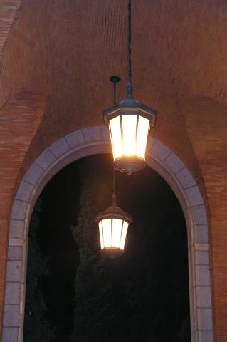 image Farola en Nuevos Ministerios, Madrid